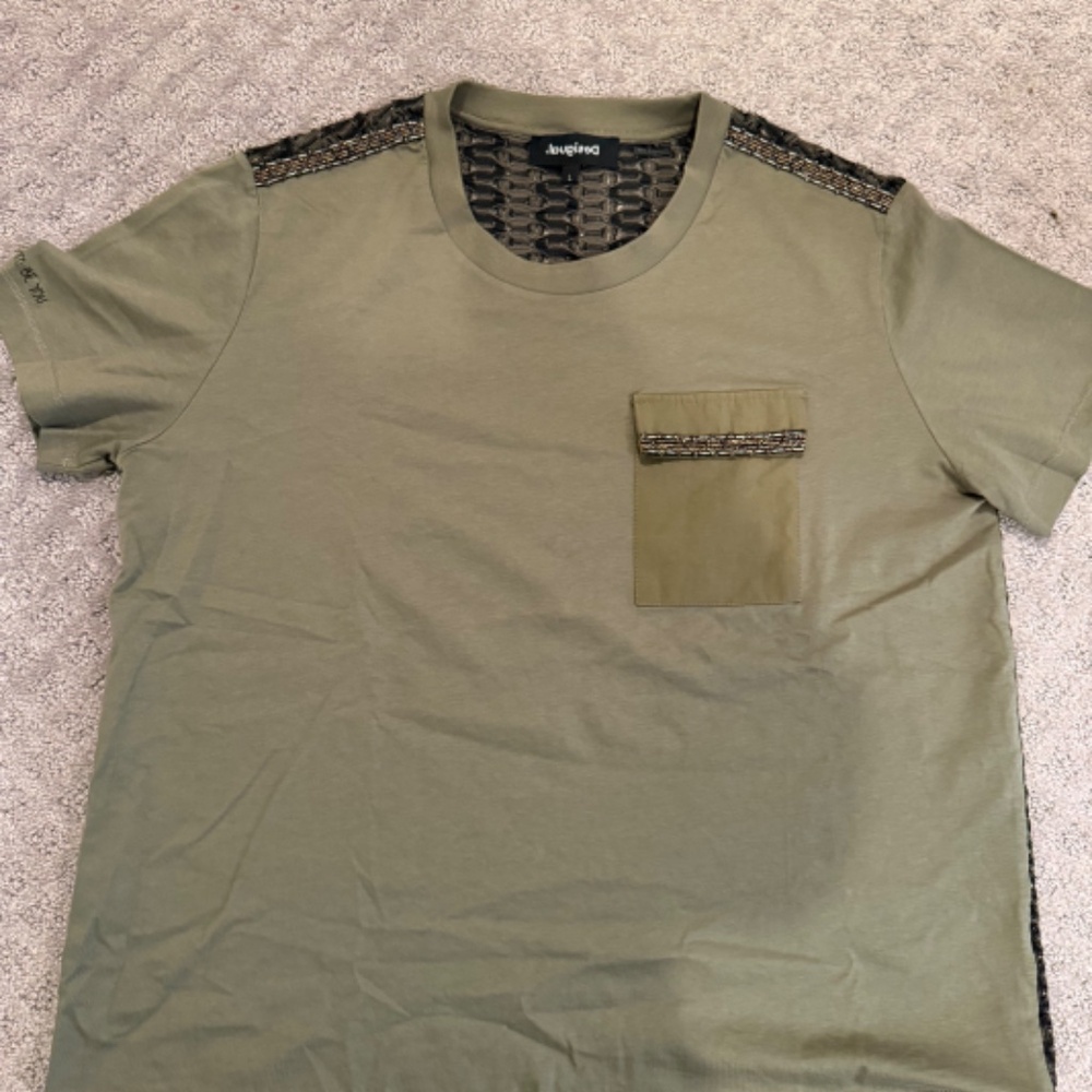 Designal Khaki T-shirt